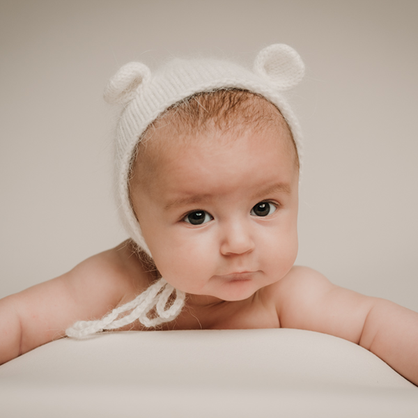 Sesión de fotos de bebé en estudio en Jaén