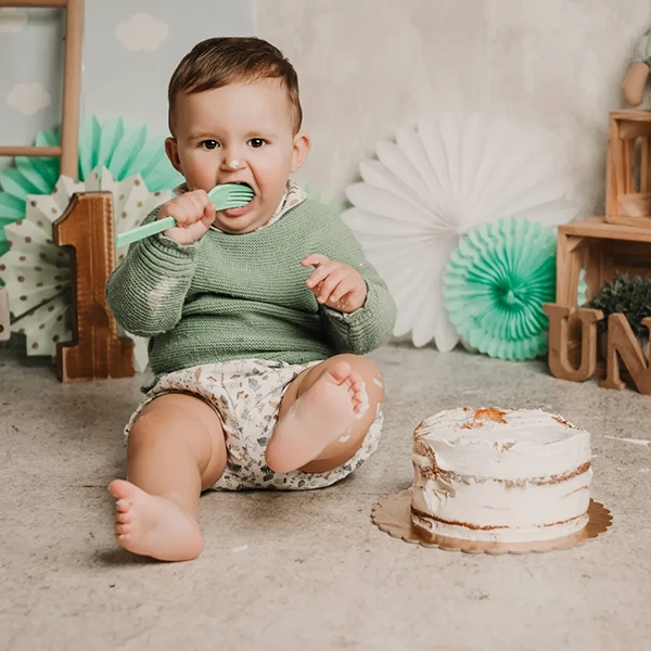 Sesión smash cake en estudio en Los Villares, Jaén